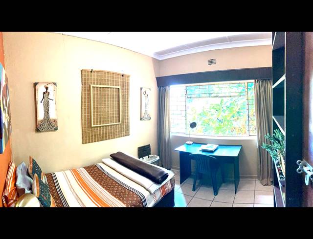 1 bed property to rent in FONTAINEBLEAU